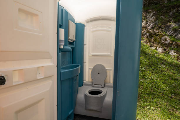 Best Portable toilet rental cost  in Sunnyside, CA
